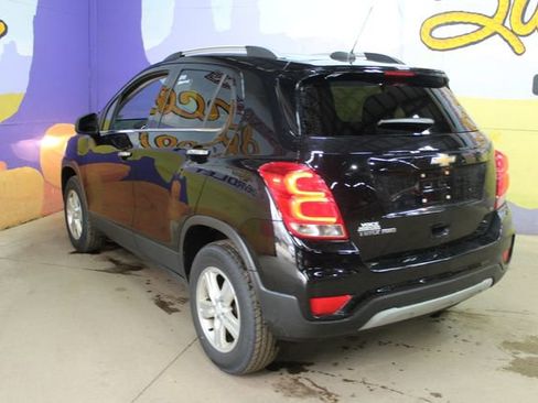 Used 2019 Chevrolet Trax LT w/ LT Convenience Package image 6