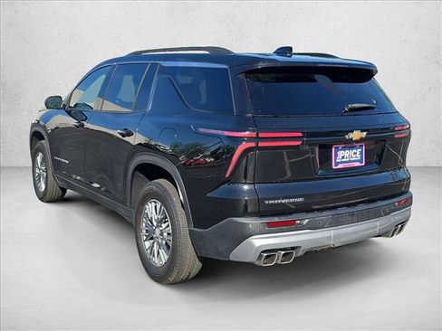 Used 2025 Chevrolet Traverse LT w/ Driver Confidence Package FWD image 6