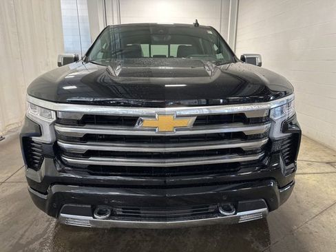New 2026 Chevrolet Silverado 1500 High Country image 2