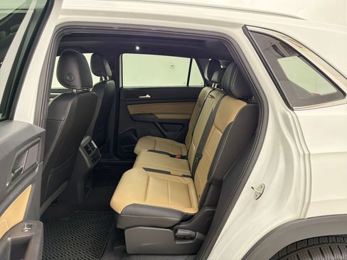 Used 2022 Volkswagen Atlas Cross Sport SEL R-Line image 13