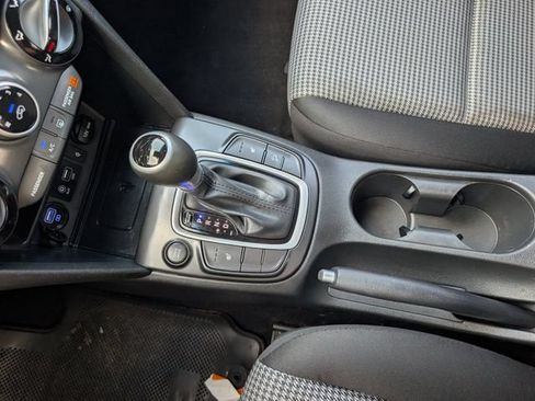 Used 2021 Hyundai Kona SEL Plus FWD image 18