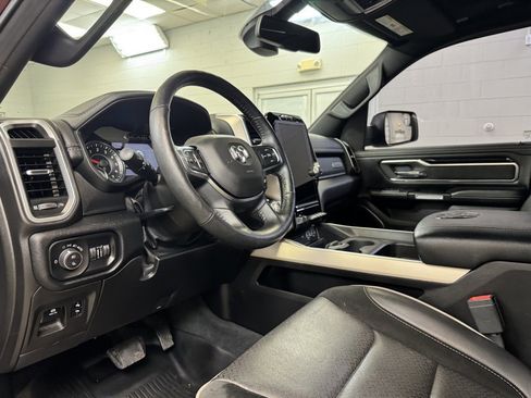 Used 2019 RAM 1500 Laramie w/ Sport Appearance Package image 14