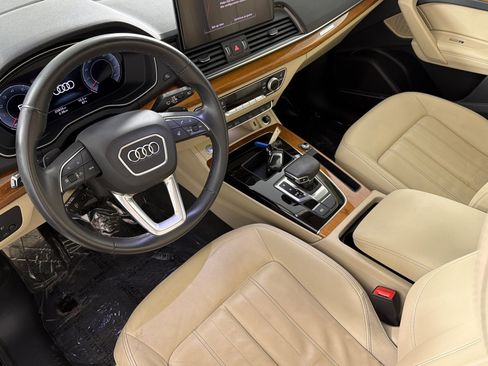 Used 2023 Audi Q5 2.0T Premium Plus w/ Premium Plus Package AWD/4WD image 9