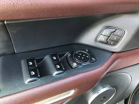 Used 2024 Ford Expedition Limited AWD/4WD image 17