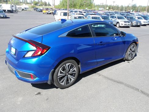 Used 2017 Honda Civic EX-T image 5