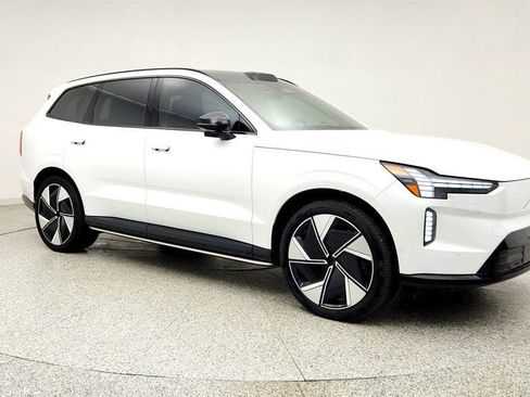 Used 2025 Volvo EX90 Ultra AWD/4WD image 3