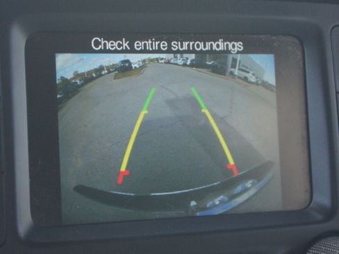 Used 2018 RAM 1500 Classic SLT image 6