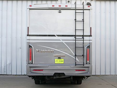Used 2021 Mercedes-Benz Sprinter 3500 w/ Acoustic Package image 44