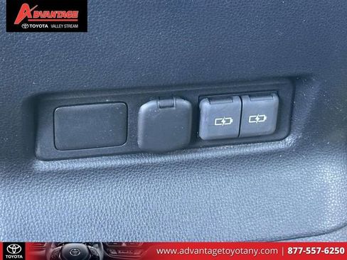 Used 2025 Toyota Land Cruiser w/ Premium Package AWD/4WD image 17