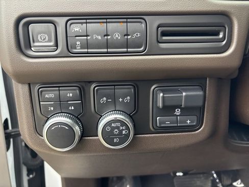 Used 2021 GMC Yukon SLT w/ SLT Luxury Plus Package image 33