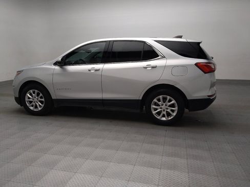Used 2019 Chevrolet Equinox LT w/ Driver Convenience Package image 3