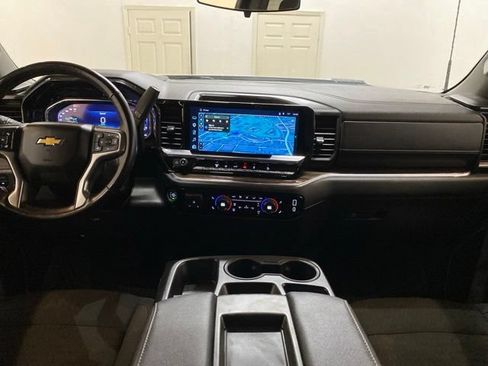Used 2025 Chevrolet Silverado 2500 LT AWD/4WD image 11