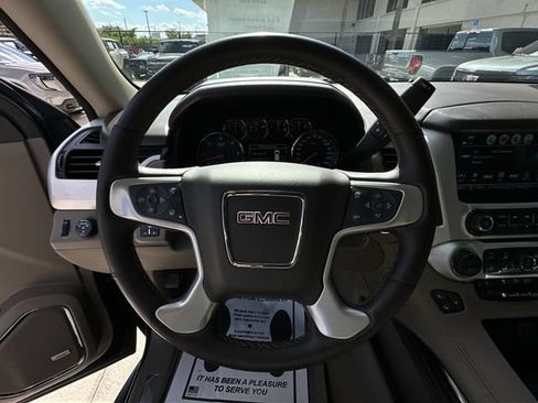 Certified 2020 GMC Yukon XL SLT w/ HD Trailering Package RWD image 22