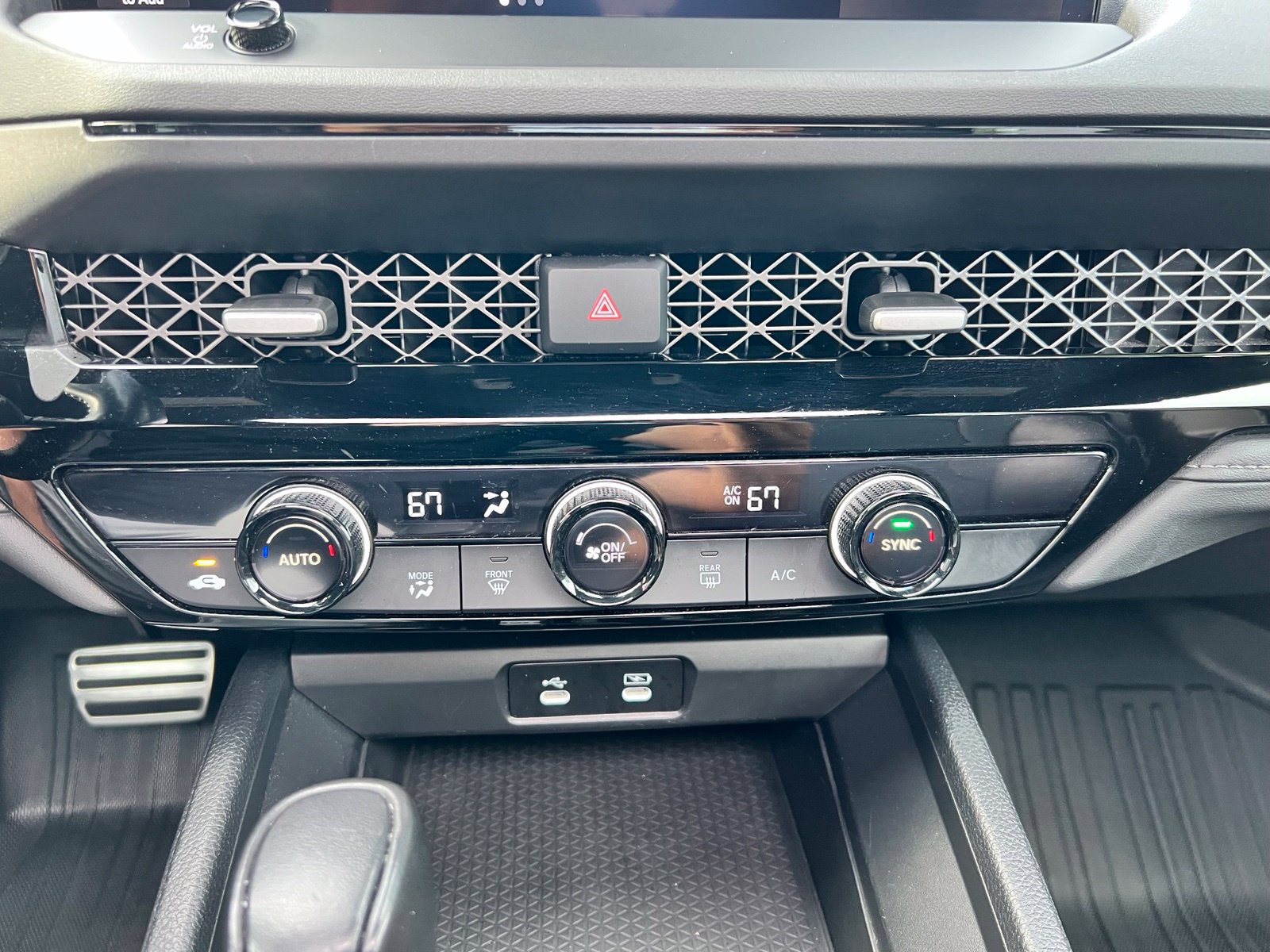Used 2024 Honda Accord Sport image 46