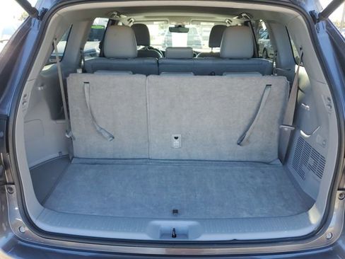 Used 2019 Toyota Highlander XLE image 8