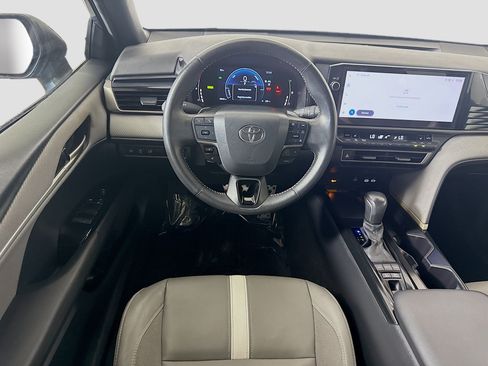 Used 2025 Toyota Camry SE w/ Multimedia Upgrade Package FWD image 17