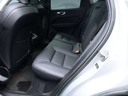 Used 2023 Volvo XC60 B5 Plus w/ Climate Package FWD image 21