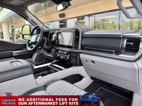 Used 2024 Ford F350 Limited image 31