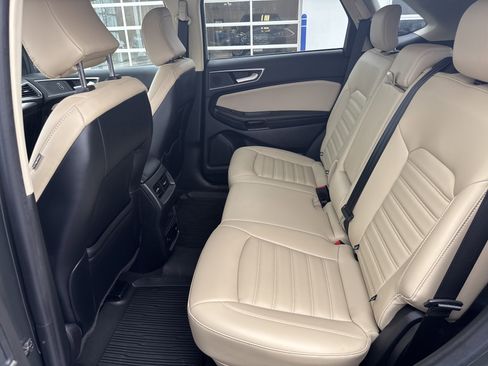 Used 2024 Ford Edge SEL w/ Convenience Package image 28