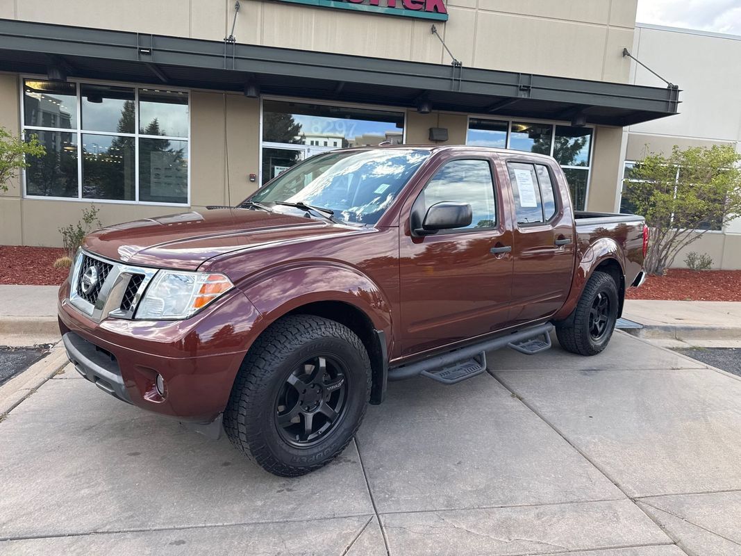 Used 2017 Nissan Frontier SV w/ SV Value Truck Package AWD/4WD image 2