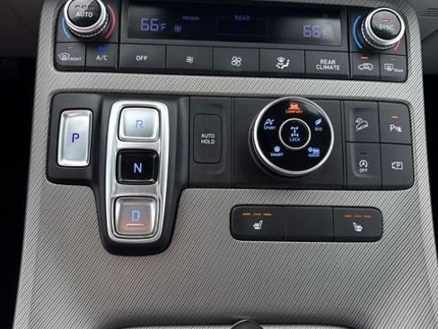 Used 2024 Hyundai Palisade SEL AWD/4WD image 16