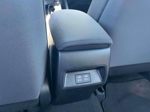 Used 2023 Toyota Corolla LE w/ LE Convenience Package FWD image 24