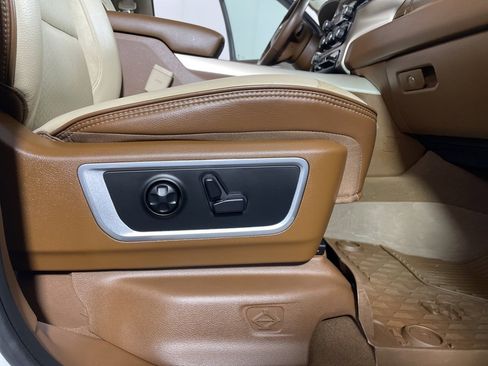 Used 2019 RAM 1500 Laramie image 24