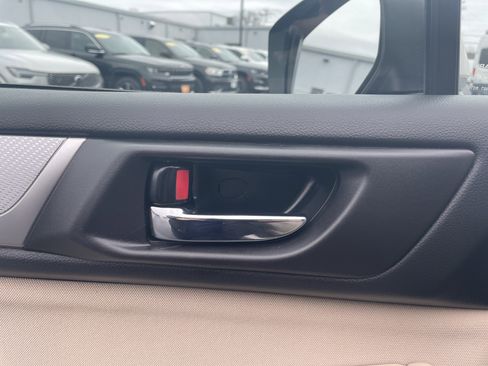 Used 2015 Subaru Outback 2.5i Premium image 38