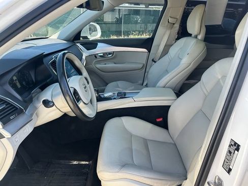 Used 2017 Volvo XC90 T6 Momentum w/ Vision Package AWD/4WD image 24
