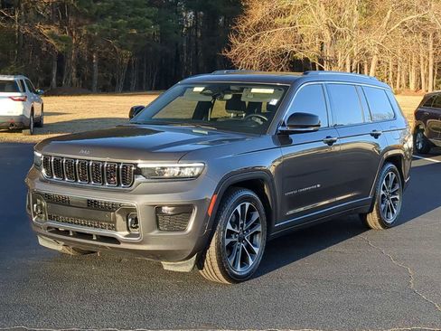 Used 2022 Jeep Grand Cherokee L Overland image 4