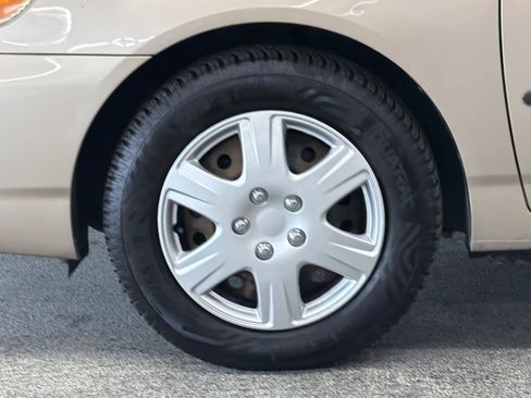 Used 2005 Toyota Corolla CE image 21