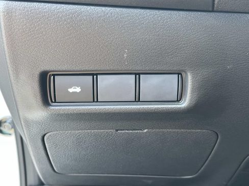 New 2026 Nissan Sentra SR w/ Floor Mat Package FWD image 28