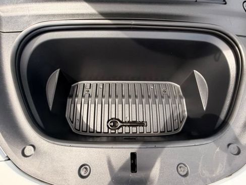Used 2022 Tesla Model Y Performance AWD/4WD image 23
