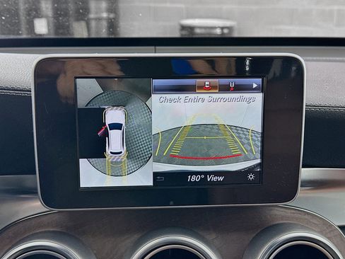 Used 2019 Mercedes-Benz GLC 350e 4MATIC image 21