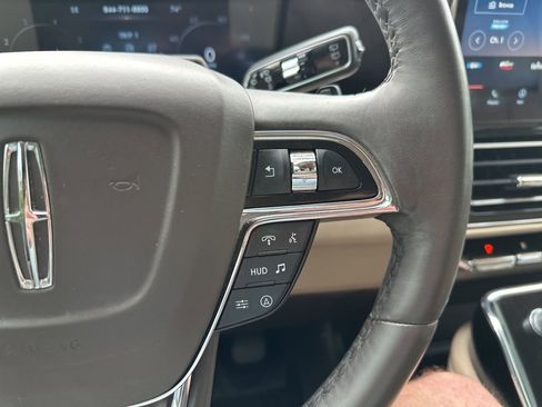 Used 2023 Lincoln Navigator Reserve image 19