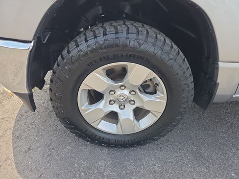 Used 2022 RAM 1500 Big Horn AWD/4WD image 11