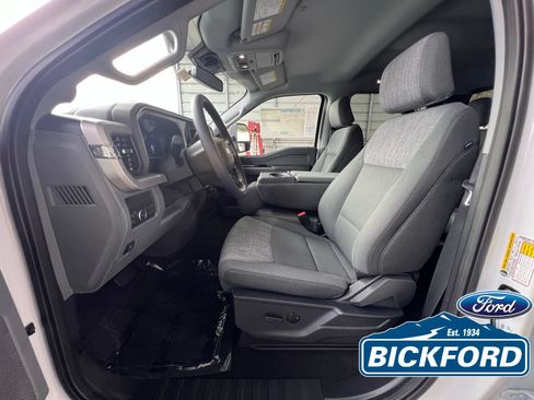 New 2026 Ford F350 XLT w/ XLT Premium Package AWD/4WD image 11
