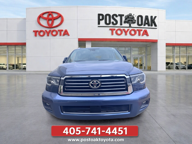 Used 2018 Toyota Sequoia SR5 w/ Premium Package AWD/4WD image 12