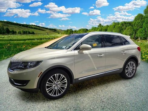Used 2016 Lincoln MKX Reserve FWD image 2