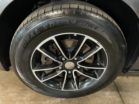 Used 2019 Dodge Grand Caravan GT image 24