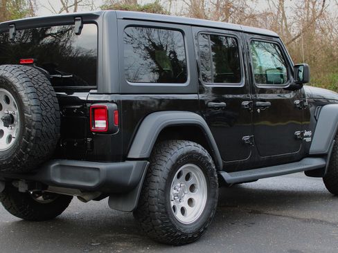 Used 2018 Jeep Wrangler Unlimited Sport S image 6
