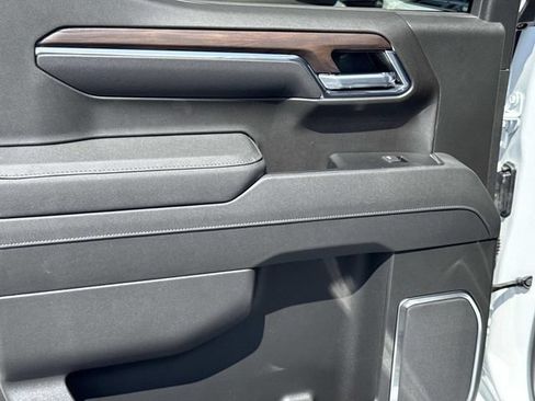 New 2026 GMC Sierra 1500 SLT w/ SLT Premium Package AWD/4WD image 11