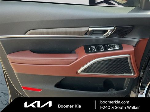 Used 2023 Kia Telluride EX w/ EX Captain's Chair Package image 16