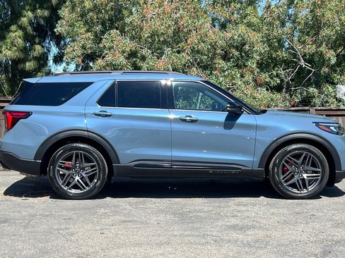 Certified 2025 Ford Explorer ST w/ Sun And Sound Package AWD/4WD image 3