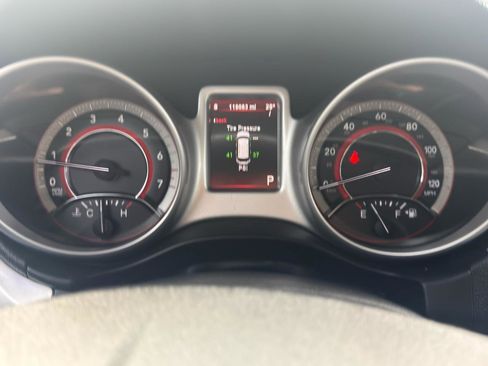 Used 2012 Dodge Journey R/T w/ Flexible Seating Group image 19