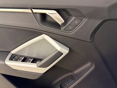 Used 2023 Audi Q3 2.0T Premium w/ Convenience Package image 10