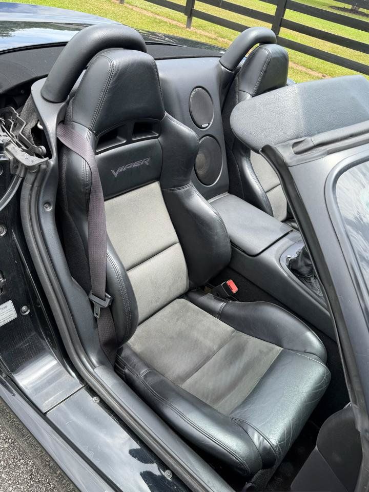 Used 2003 Dodge Viper SRT-10 RWD image 22