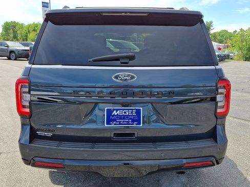 Used 2024 Ford Expedition Limited AWD/4WD image 5