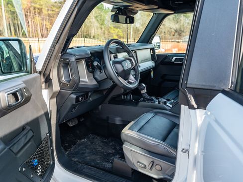 New 2025 Ford Bronco Outer Banks image 14