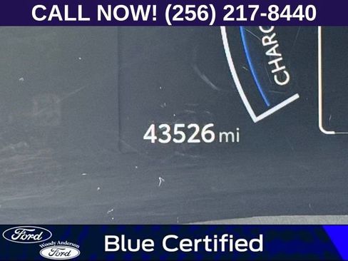 Used 2025 Toyota Camry SE FWD image 14